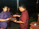 PENYERAHAN SK PNS DAN SUMPAH JANJI PNS SERTA PENYERAHAN BANTUAN PADA PANTI ASUHAN TAT TWAM ASI